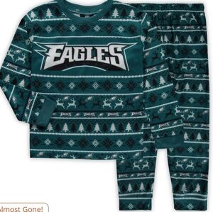 NFL Eagles crew neck pajama set